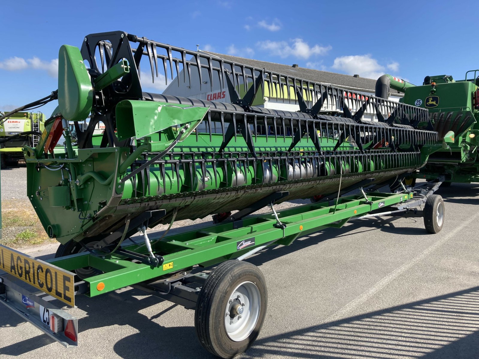 Mähdrescher of the type John Deere T 660, Gebrauchtmaschine in BLENDECQUES (Picture 3)