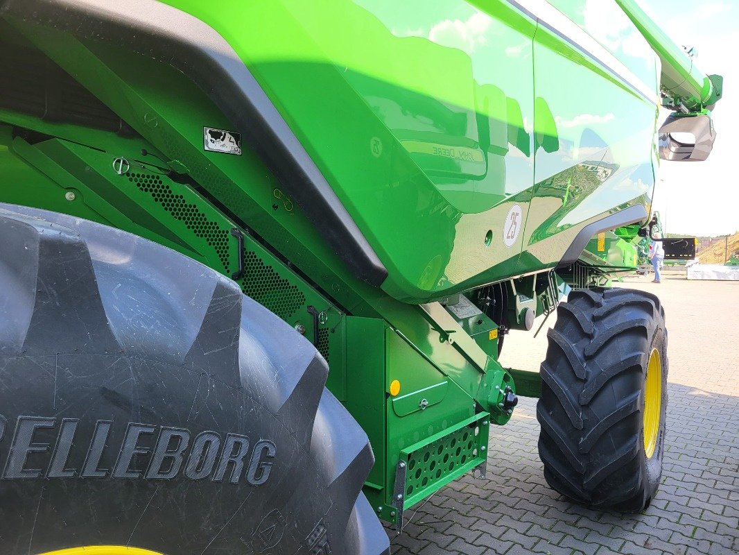 Mähdrescher του τύπου John Deere T5 700, Neumaschine σε Mrągowo (Φωτογραφία 7)