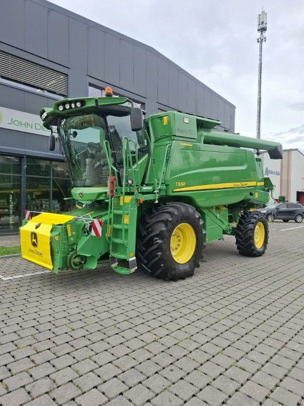 Mähdrescher des Typs John Deere T550 Hill Master, Gebrauchtmaschine in Regensdorf (Bild 1)