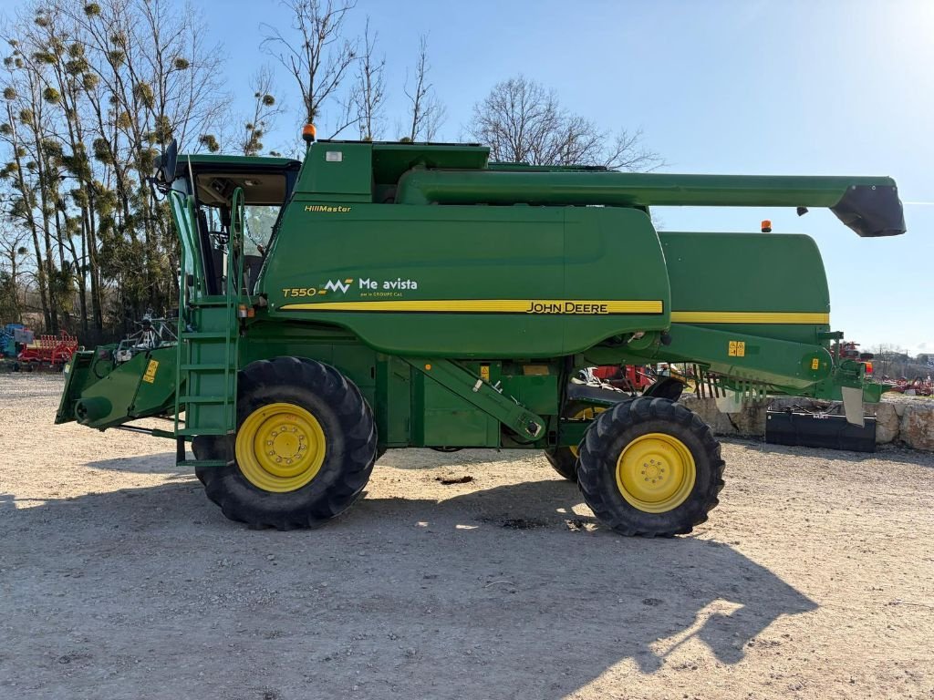 Mähdrescher типа John Deere T550 HillMaster, Gebrauchtmaschine в VIRECOURT (Фотография 4)