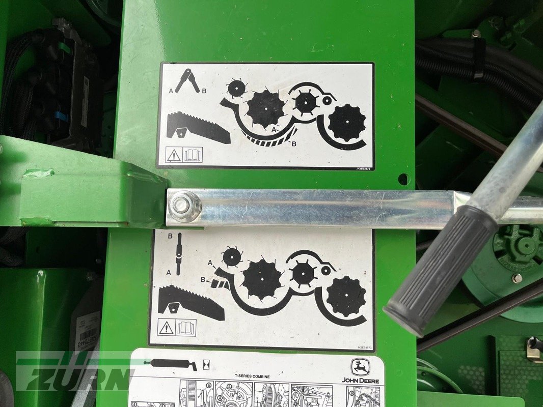 Mähdrescher des Typs John Deere T550 HM (MY19), Gebrauchtmaschine in Kanzach (Bild 11)