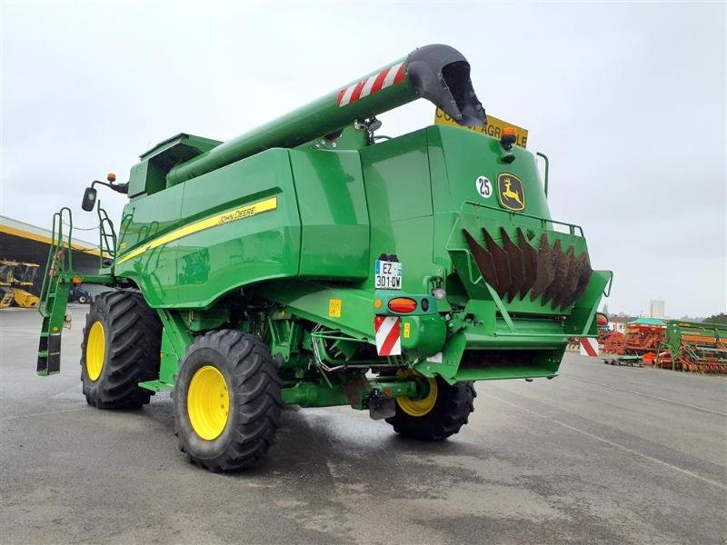Mähdrescher del tipo John Deere T550, Gebrauchtmaschine In ANTIGNY (Immagine 8)