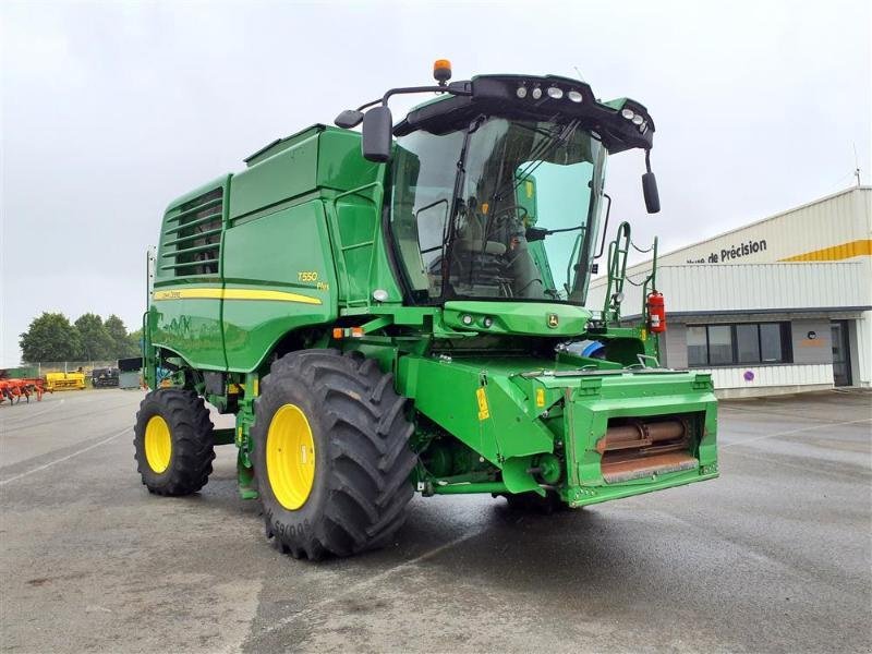 Mähdrescher del tipo John Deere T550, Gebrauchtmaschine In ANTIGNY (Immagine 3)