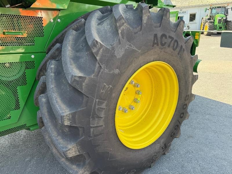 Mähdrescher tip John Deere T550, Gebrauchtmaschine in Wargnies Le Grand (Poză 8)