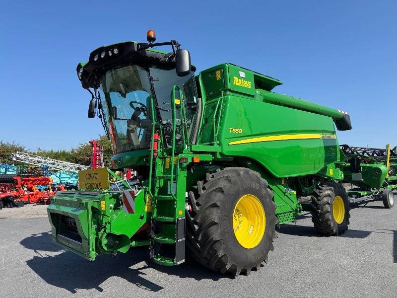 Mähdrescher tip John Deere T550, Gebrauchtmaschine in Wargnies Le Grand (Poză 1)