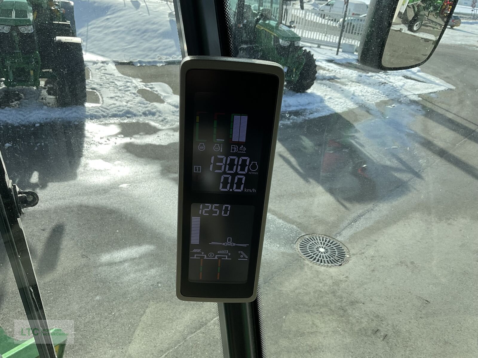 Mähdrescher типа John Deere T550, Vorführmaschine в Korneuburg (Фотография 26)