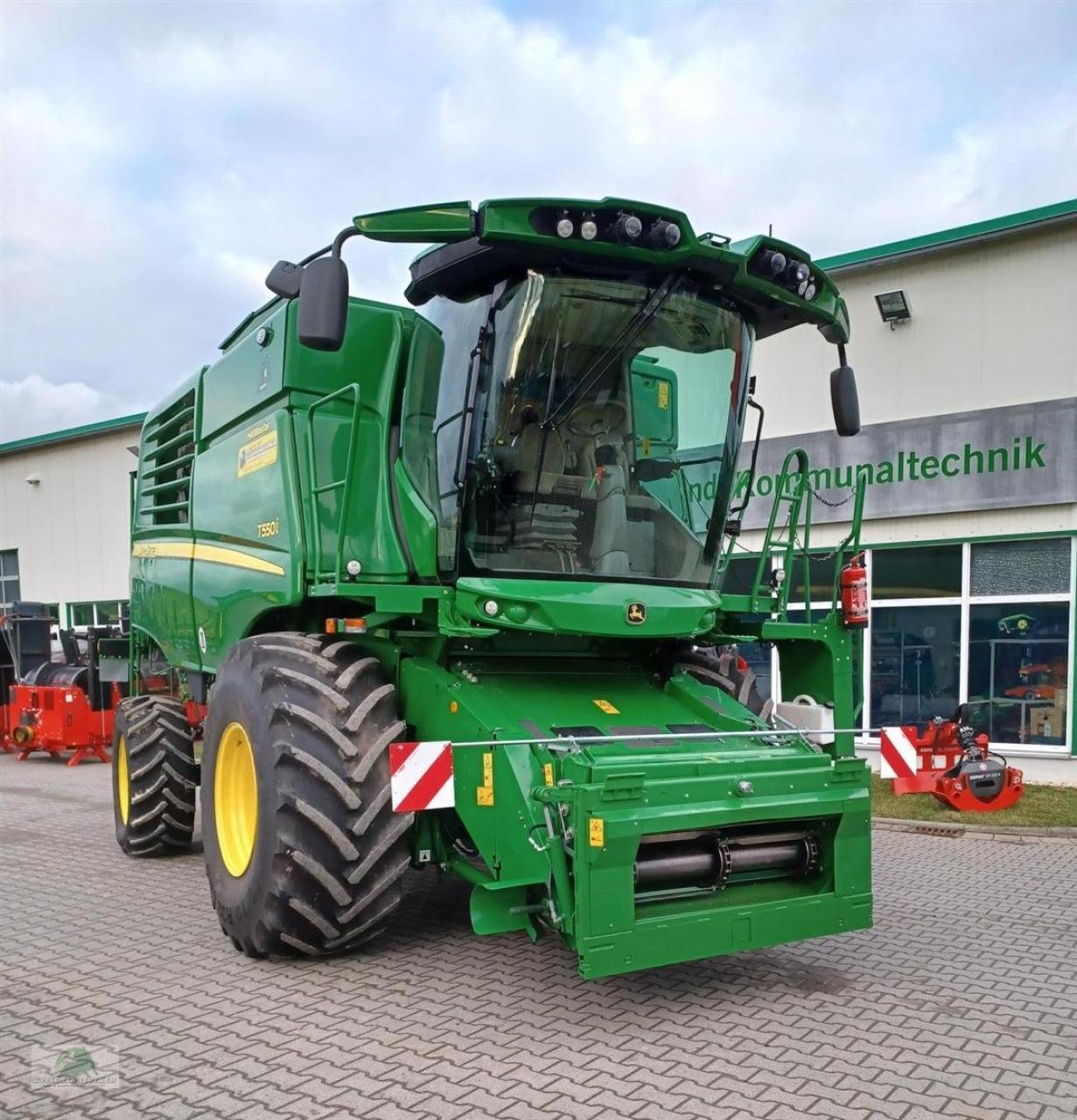 Mähdrescher del tipo John Deere T550i HM, Neumaschine In Triebes (Immagine 2)