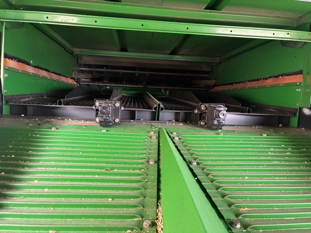 Mähdrescher des Typs John Deere T560 Hill Master, Gebrauchtmaschine in Regensdorf (Bild 9)