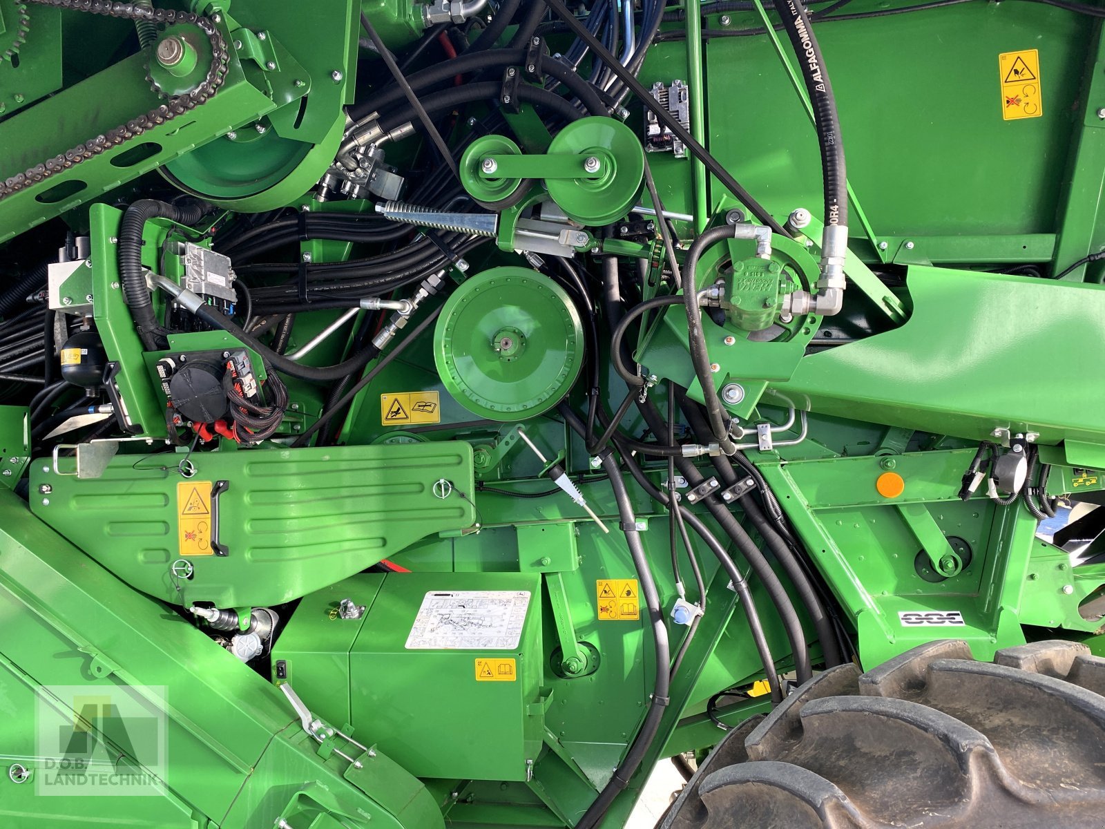 Mähdrescher des Typs John Deere T560 Hillmaster, Gebrauchtmaschine in Lauterhofen (Bild 24)