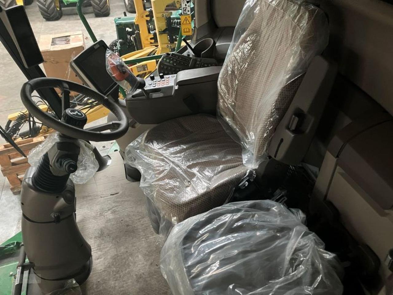 Mähdrescher du type John Deere T560 HM PRODRIVE 30 KM/H NEU, Neumaschine en Jahnatal (Photo 6)