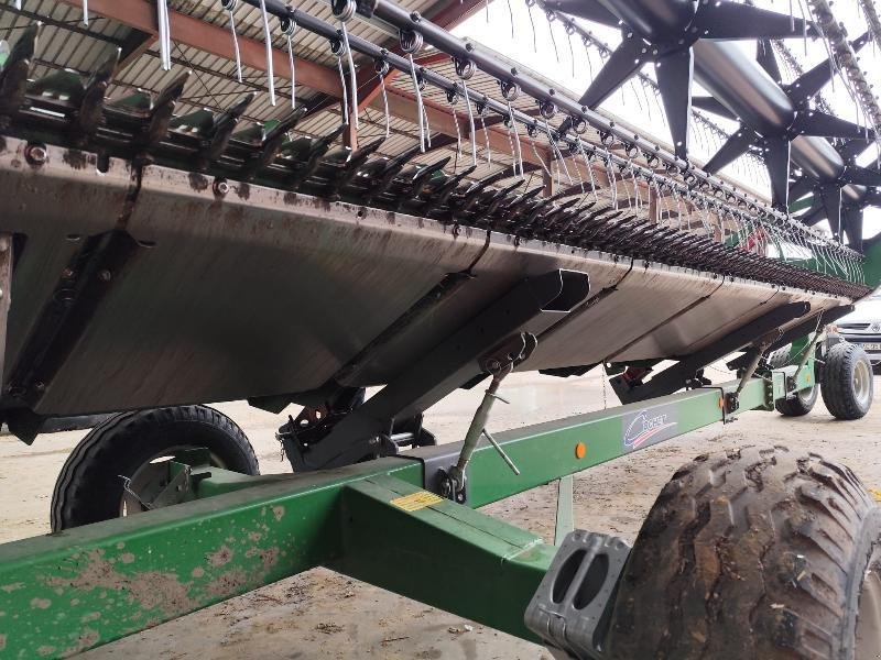 Mähdrescher des Typs John Deere T560 HM, Gebrauchtmaschine in VERDUN (Bild 7)