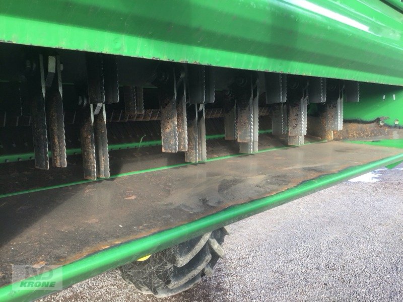 Mähdrescher van het type John Deere T560 HM, Gebrauchtmaschine in Zorbau (Foto 9)
