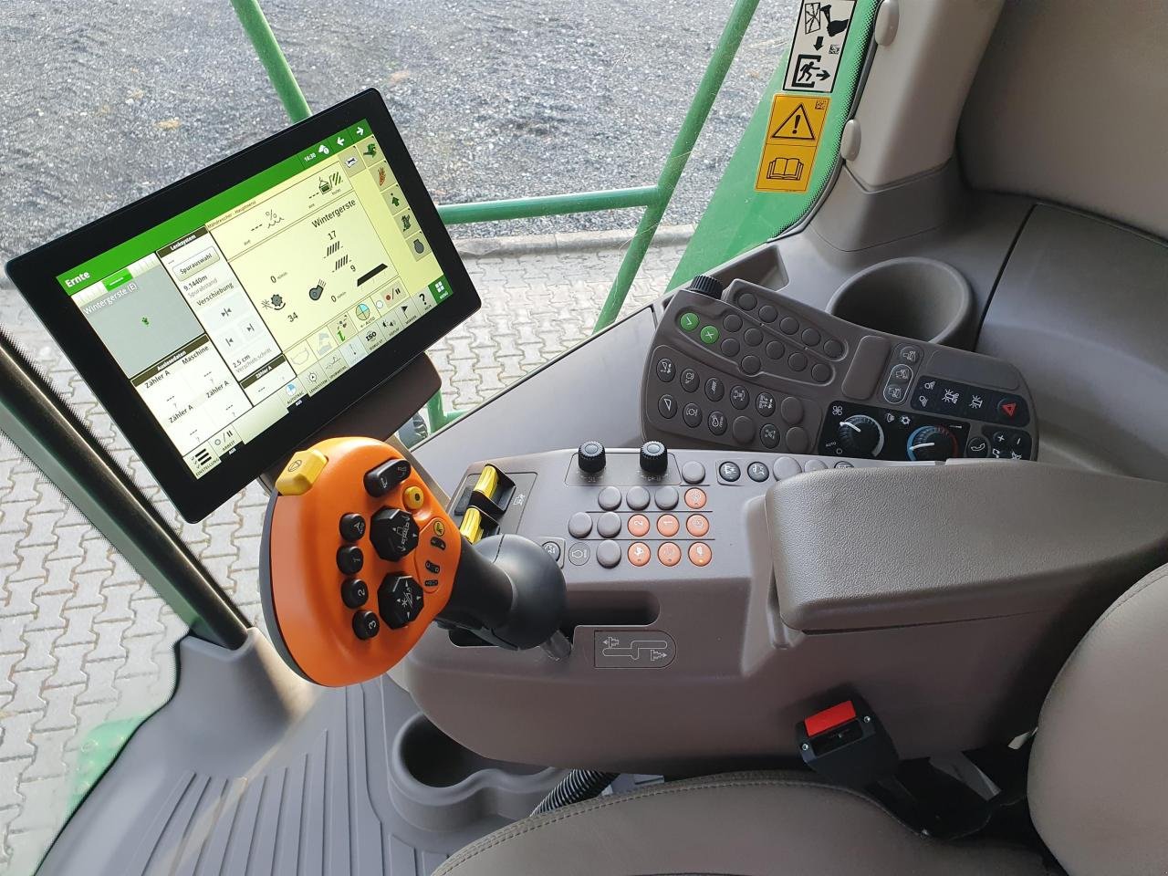 Mähdrescher от тип John Deere T560 HM, Gebrauchtmaschine в Zweibrücken (Снимка 9)