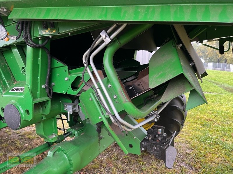Mähdrescher des Typs John Deere T560 HM, Gebrauchtmaschine in Osterburg (Bild 10)