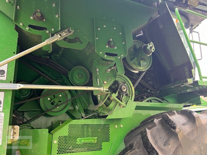 Mähdrescher des Typs John Deere T560 HM, Gebrauchtmaschine in Osterburg (Bild 13)