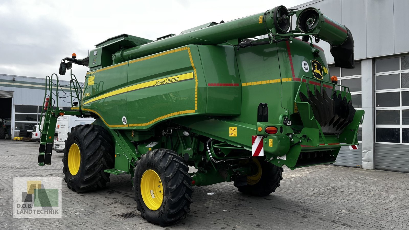 Mähdrescher of the type John Deere T560 I HM, Gebrauchtmaschine in Langweid am Lech (Picture 3)