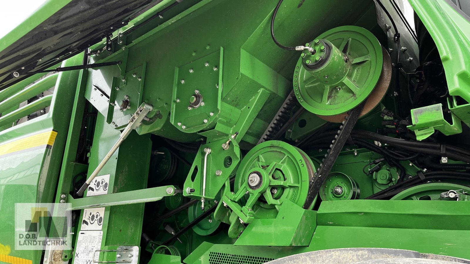 Mähdrescher of the type John Deere T560 I HM, Gebrauchtmaschine in Langweid am Lech (Picture 16)