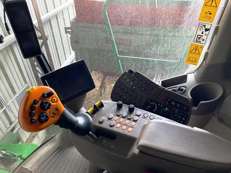 Mähdrescher du type John Deere T560, Gebrauchtmaschine en SAINT-GERMAIN DU PUY (Photo 9)