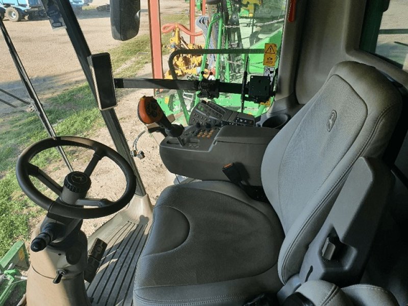 Mähdrescher of the type John Deere T560, Gebrauchtmaschine in PITHIVIERS Cedex (Picture 5)