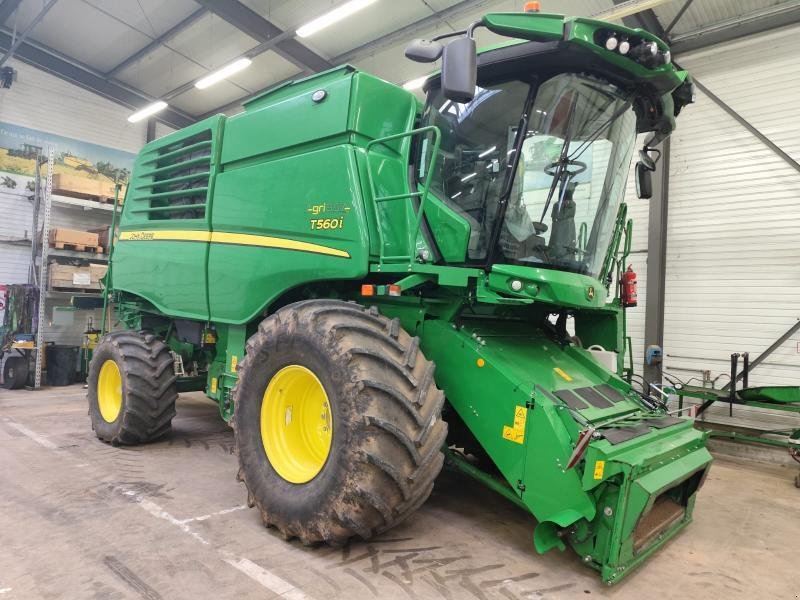 Mähdrescher типа John Deere T560, Gebrauchtmaschine в SAINT GENEST D'AMBIERE