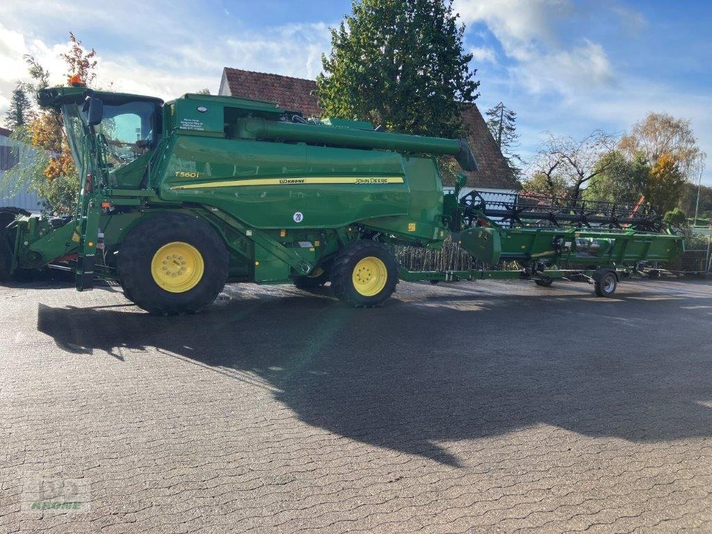 Mähdrescher tip John Deere T560, Gebrauchtmaschine in Spelle (Poză 2)