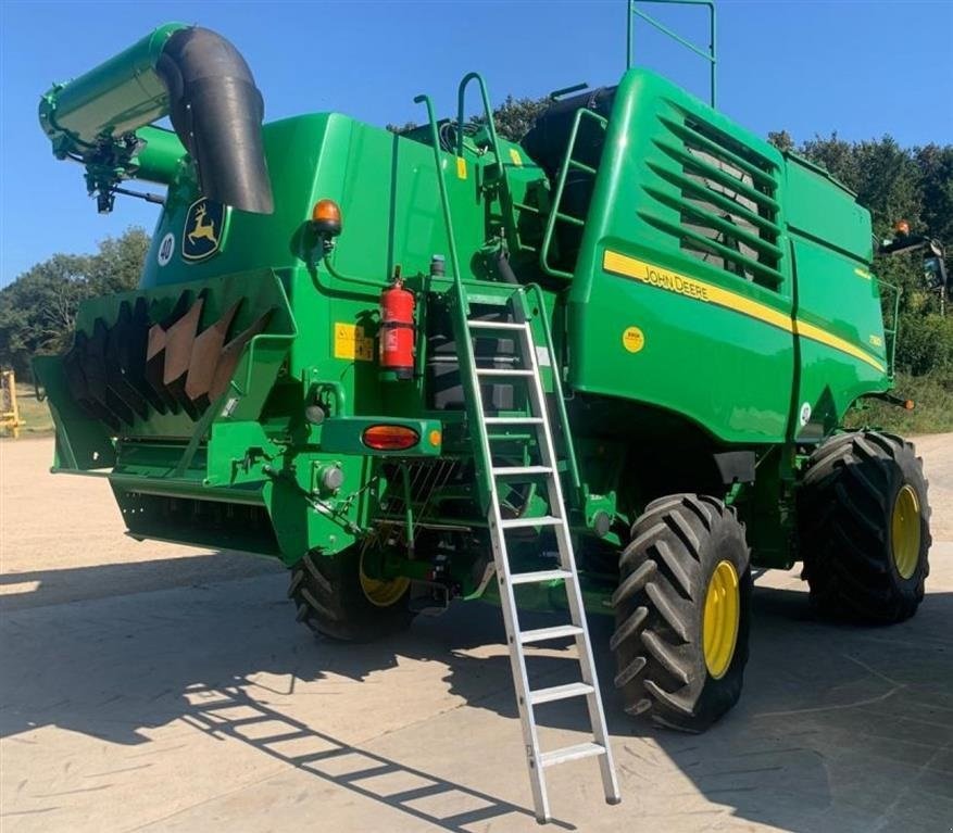 Mähdrescher des Typs John Deere T560i 4WD Hillmaster VI GIVER 50 TIMERS HØSTGARANTI I DK!!! 4WD. Incl JD 625R skærebord og vogn. Fin rystermaskine. 40 km/t. Autotrac and komplet harvest doc., Gebrauchtmaschine in Kolding (Bild 5)