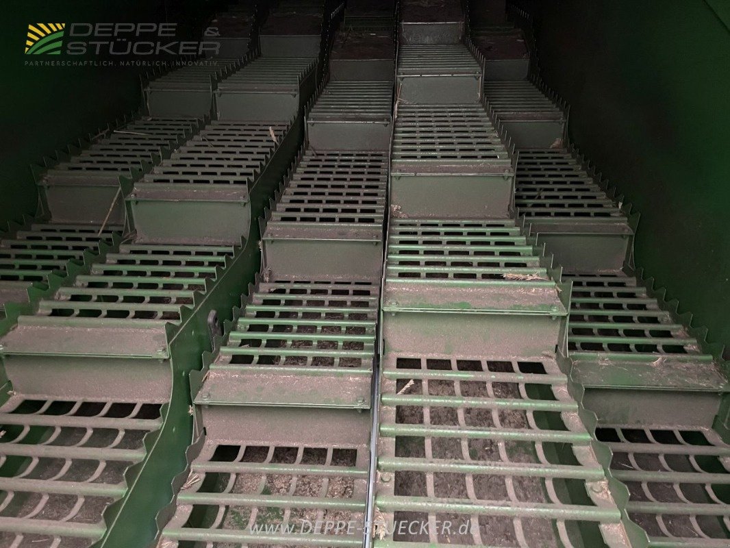 Mähdrescher of the type John Deere T560i HillMaster, Gebrauchtmaschine in Beckum (Picture 2)