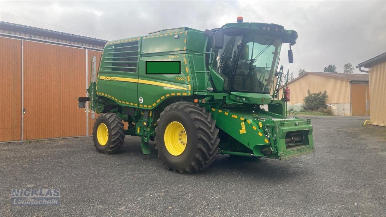 Mähdrescher des Typs John Deere T560i Hillmaster, Gebrauchtmaschine in Schirradorf (Bild 1)