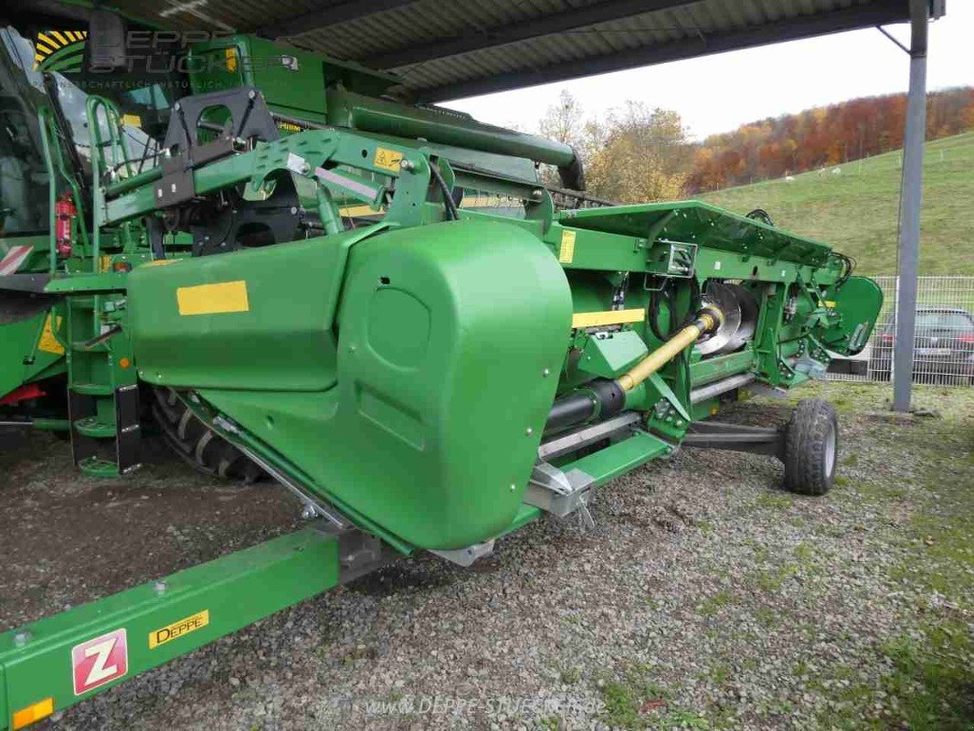 Mähdrescher of the type John Deere T560i HM +625X, Gebrauchtmaschine in Lauterberg/Barbis (Picture 13)