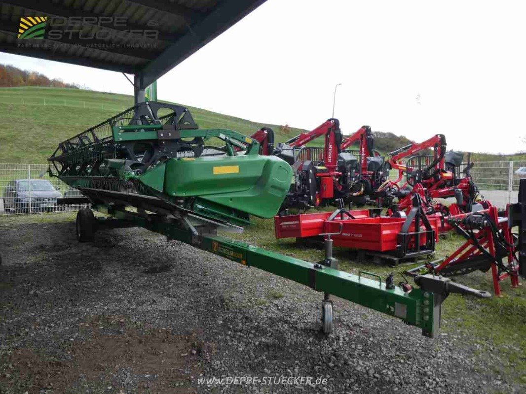 Mähdrescher of the type John Deere T560i HM +625X, Gebrauchtmaschine in Lauterberg/Barbis (Picture 16)