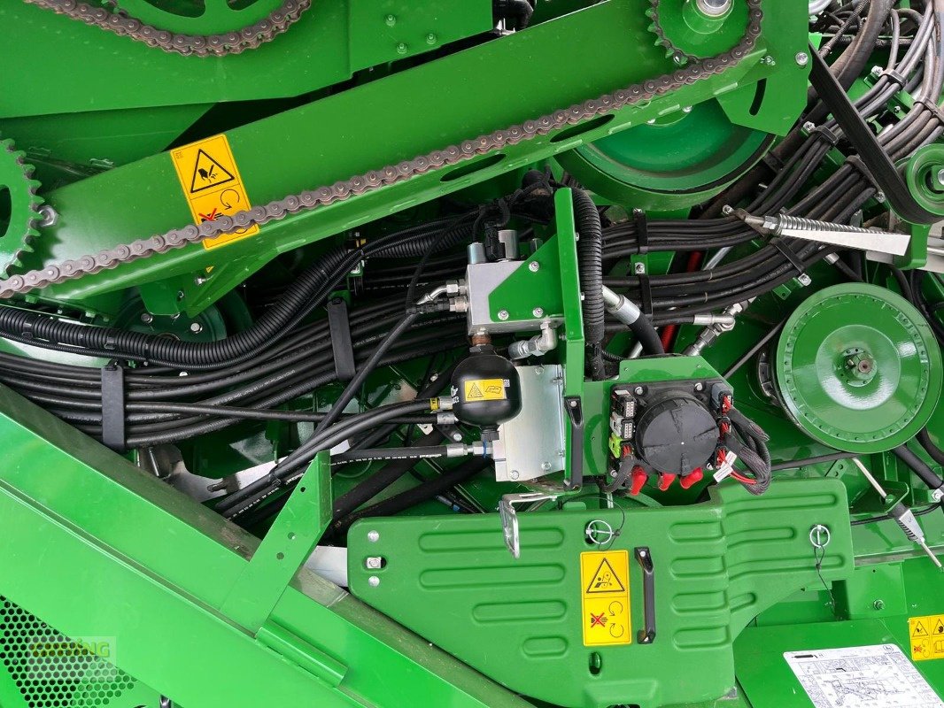 Mähdrescher des Typs John Deere T560i HM ProDrive 30Km/h inkl. John Deere 730X, Gebrauchtmaschine in Euskirchen (Bild 19)