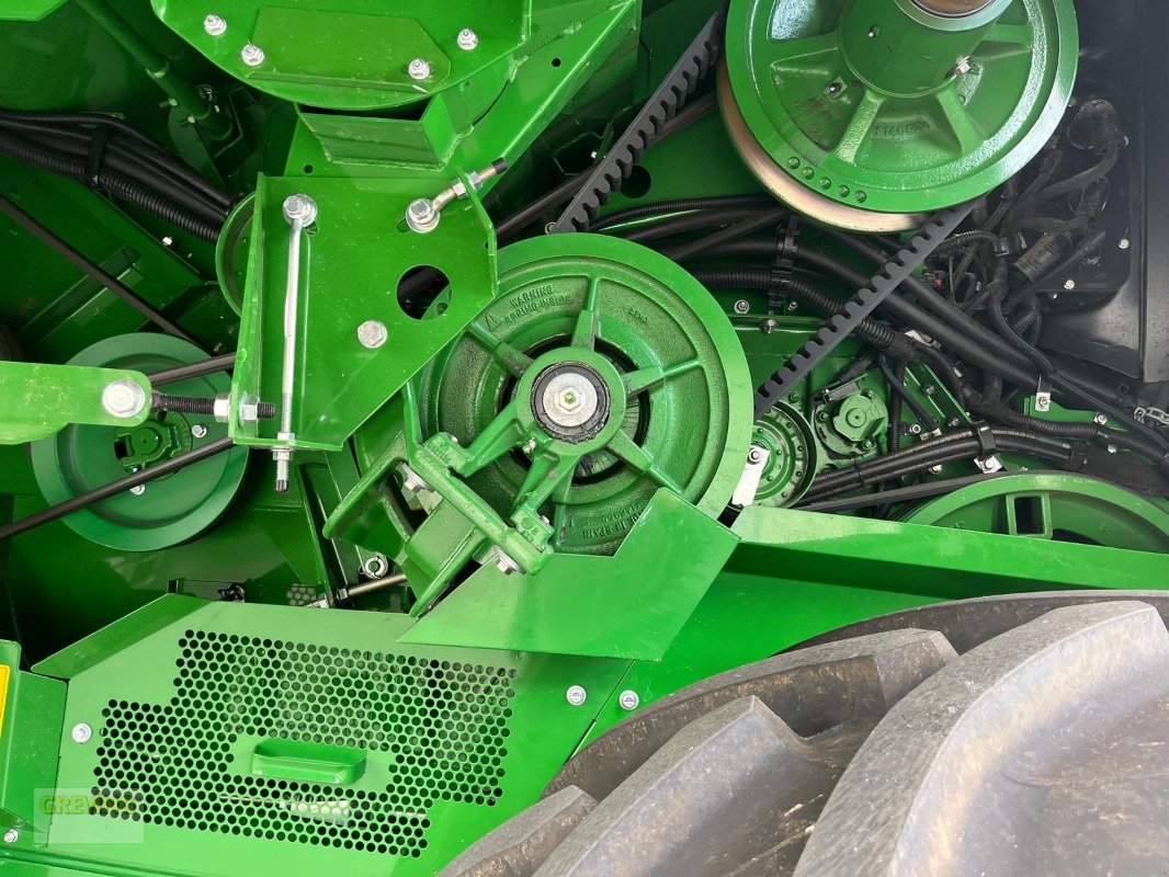 Mähdrescher des Typs John Deere T560i HM ProDrive 30Km/h inkl. John Deere 730X, Gebrauchtmaschine in Euskirchen (Bild 22)