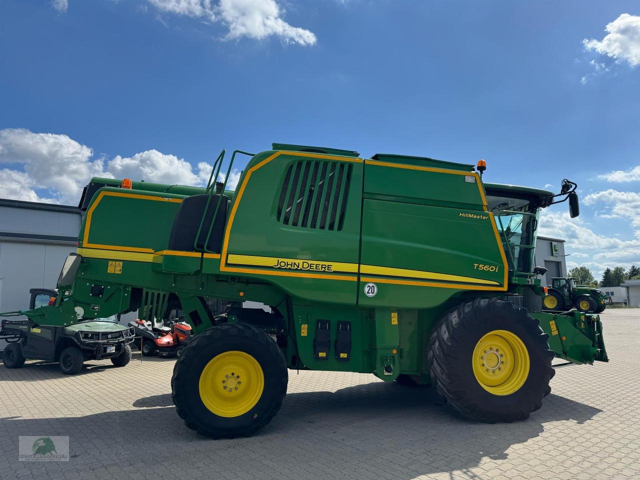 Mähdrescher of the type John Deere T560i HM, Gebrauchtmaschine in Steinwiesen (Picture 5)