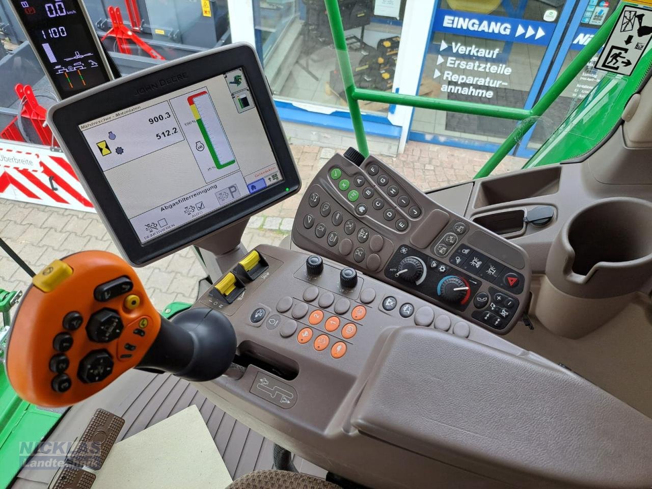 Mähdrescher des Typs John Deere T560i HM, Gebrauchtmaschine in Schirradorf (Bild 5)