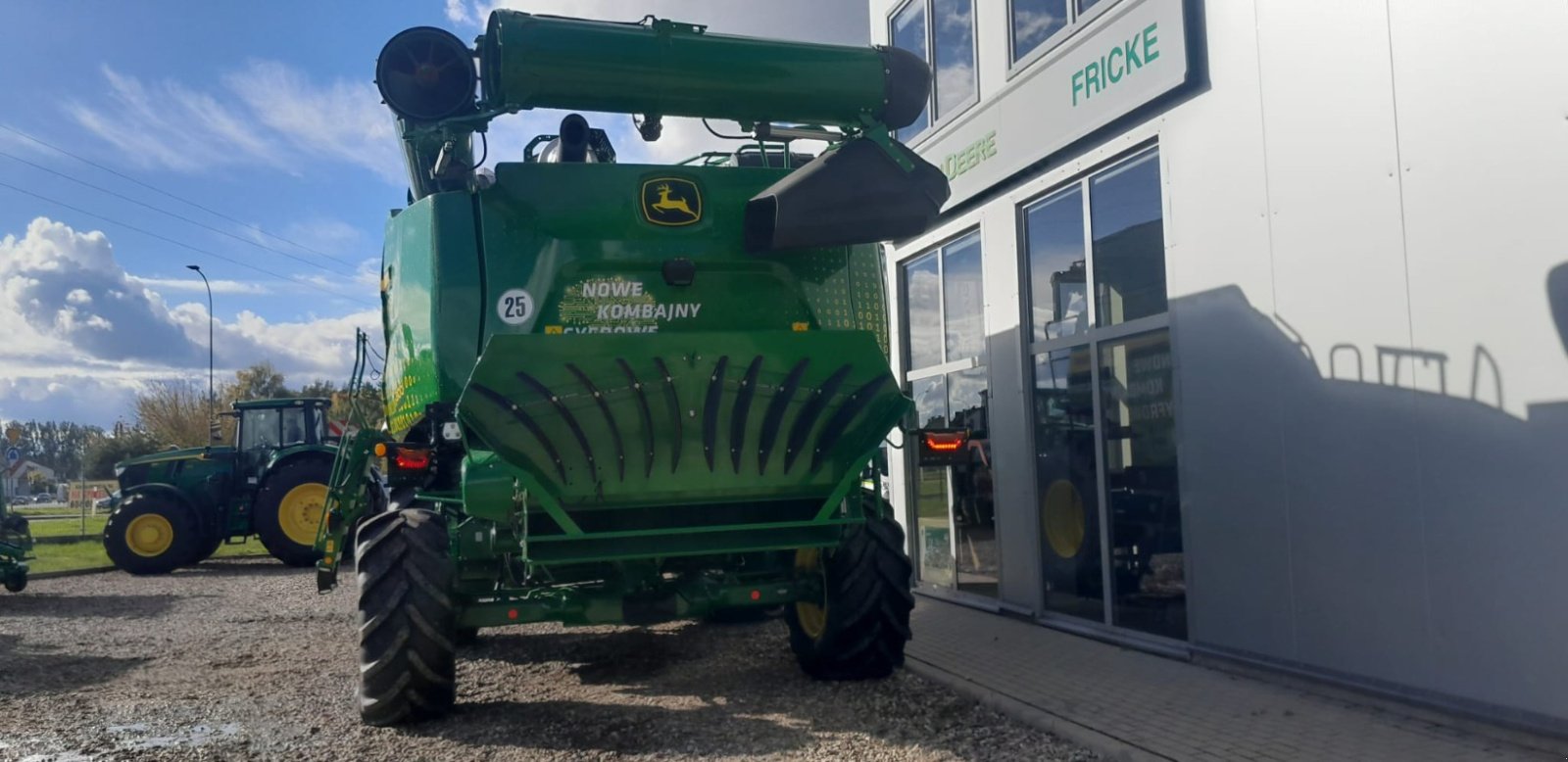 Mähdrescher des Typs John Deere T6 800, Neumaschine in Mrągowo (Bild 8)