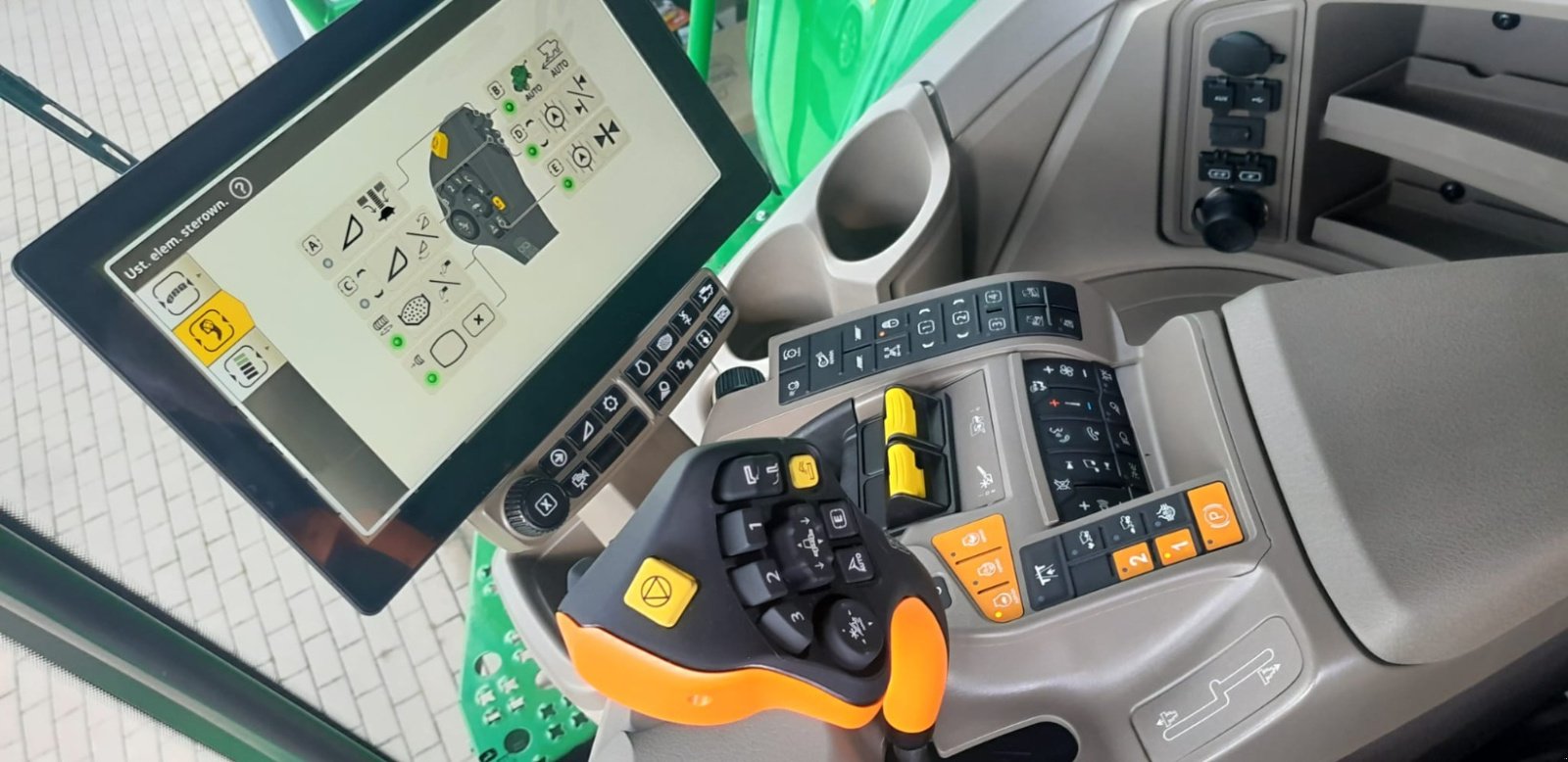 Mähdrescher des Typs John Deere T6 800, Neumaschine in Mrągowo (Bild 14)