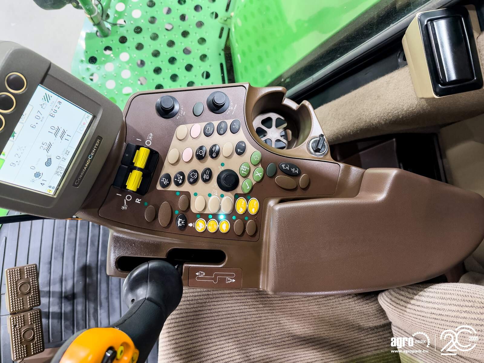 Mähdrescher typu John Deere T660 4WD 6 walkers, 622R, yield and moisture measurement, drum speed reducer, Gebrauchtmaschine v Csengele (Obrázek 17)