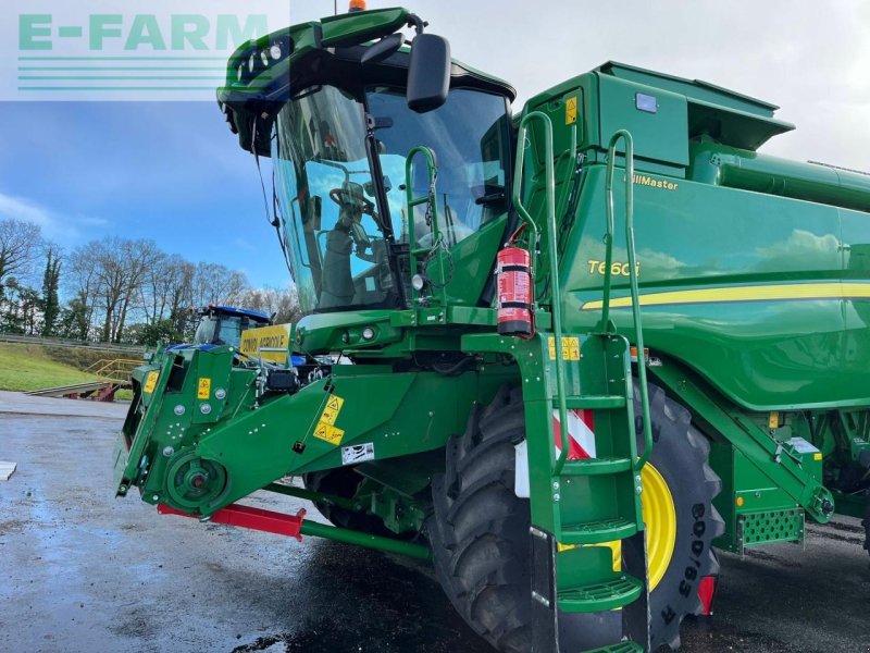 Mähdrescher za tip John Deere t660 hm t4, Gebrauchtmaschine u PONTIVY (56 - MORBIHAN)