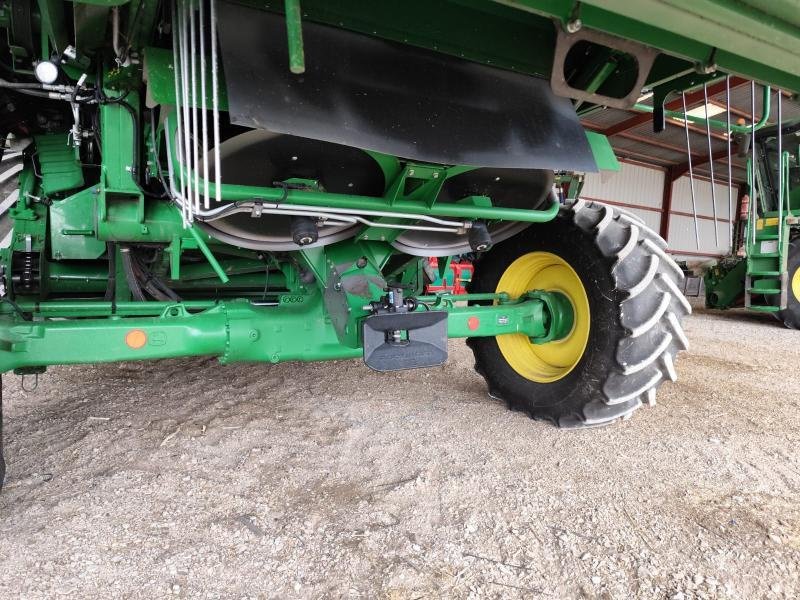 Mähdrescher of the type John Deere T660 HM, Gebrauchtmaschine in VERDUN (Picture 7)