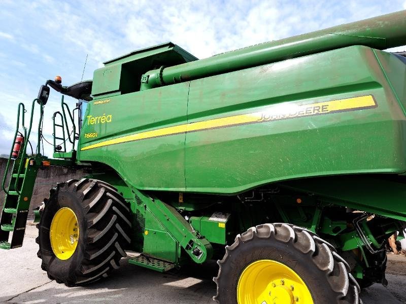 Mähdrescher des Typs John Deere T660 HM, Gebrauchtmaschine in CHAUMESNIL (Bild 3)
