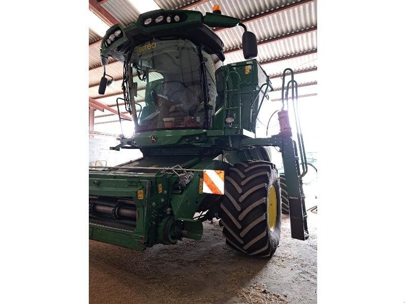 Mähdrescher Türe ait John Deere T660 HM, Gebrauchtmaschine içinde CHAUMESNIL (resim 9)