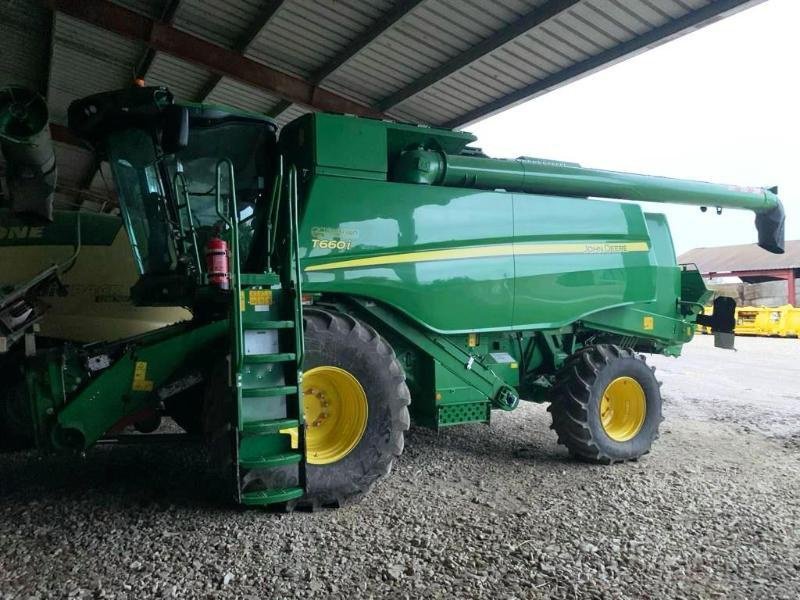Mähdrescher tip John Deere T660, Gebrauchtmaschine in SAINT-GERMAIN DU PUY (Poză 1)