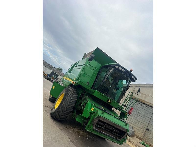 Mähdrescher of the type John Deere T660, Gebrauchtmaschine in Richebourg (Picture 3)