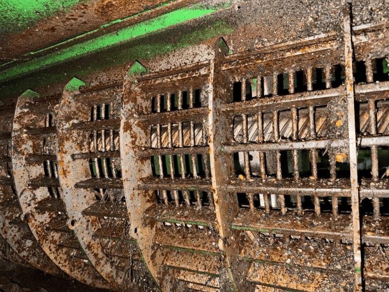 Mähdrescher des Typs John Deere T660, Gebrauchtmaschine in Wargnies Le Grand (Bild 4)
