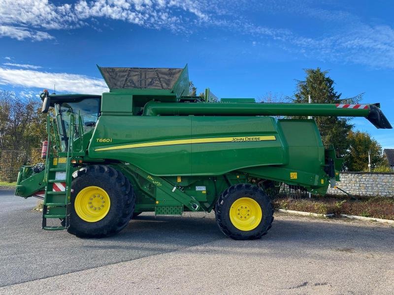 Mähdrescher tip John Deere T660, Gebrauchtmaschine in LE PONT CHRETIEN (Poză 4)