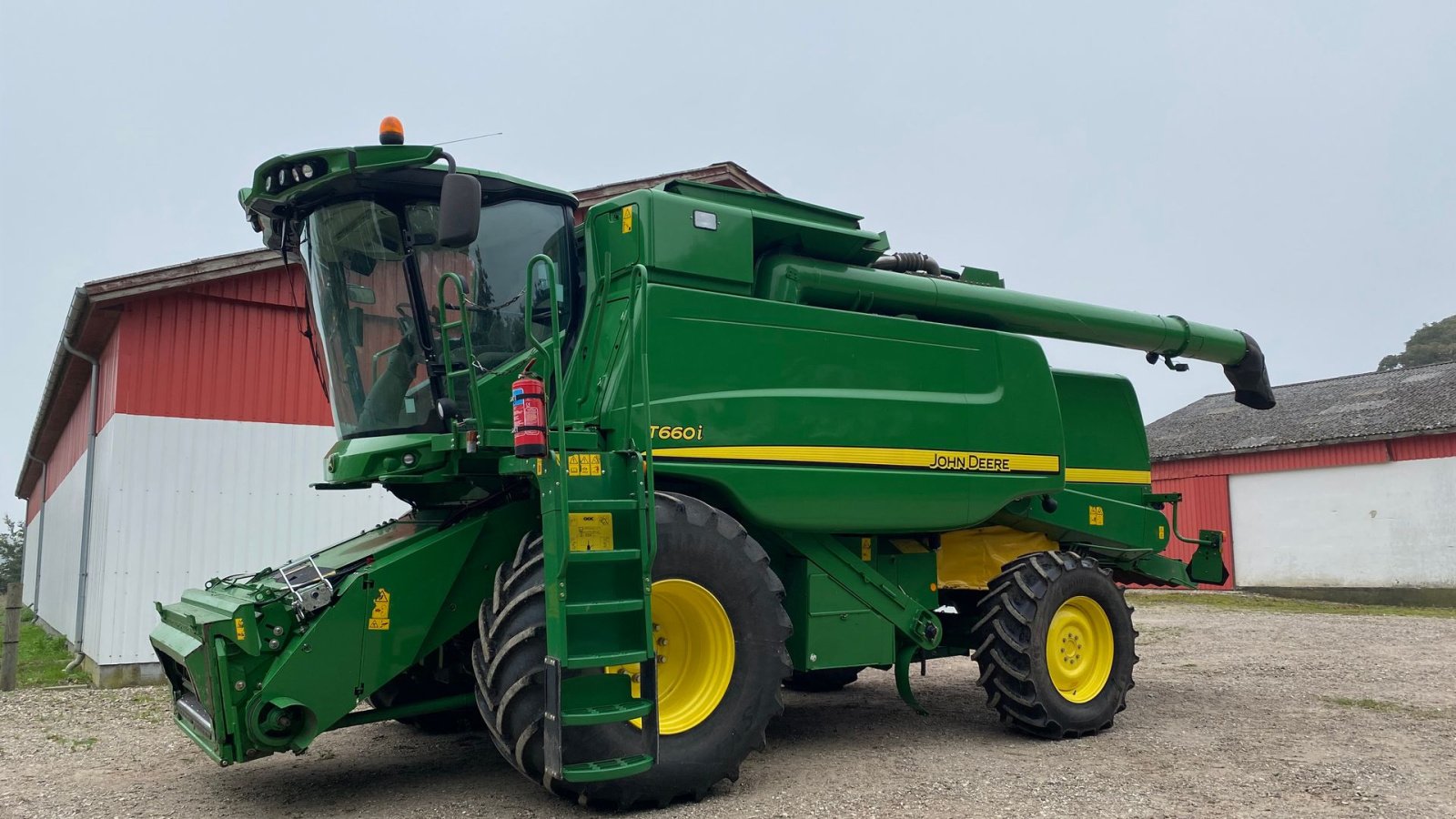 Mähdrescher of the type John Deere T660i, Gebrauchtmaschine in Holbæk (Picture 1)