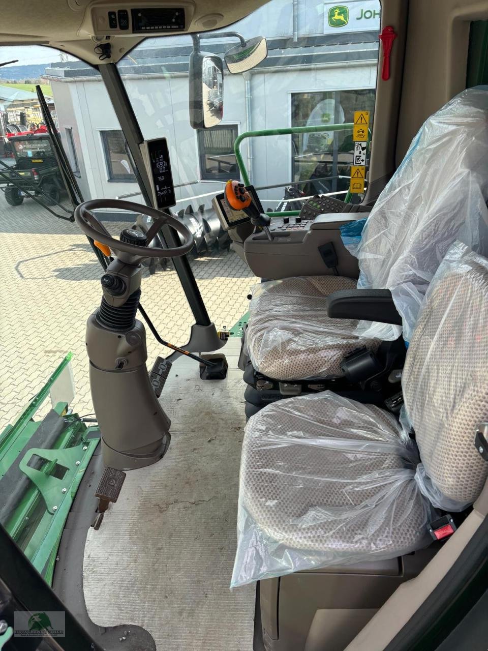 Mähdrescher of the type John Deere T660i, Neumaschine in Plauen (Picture 11)