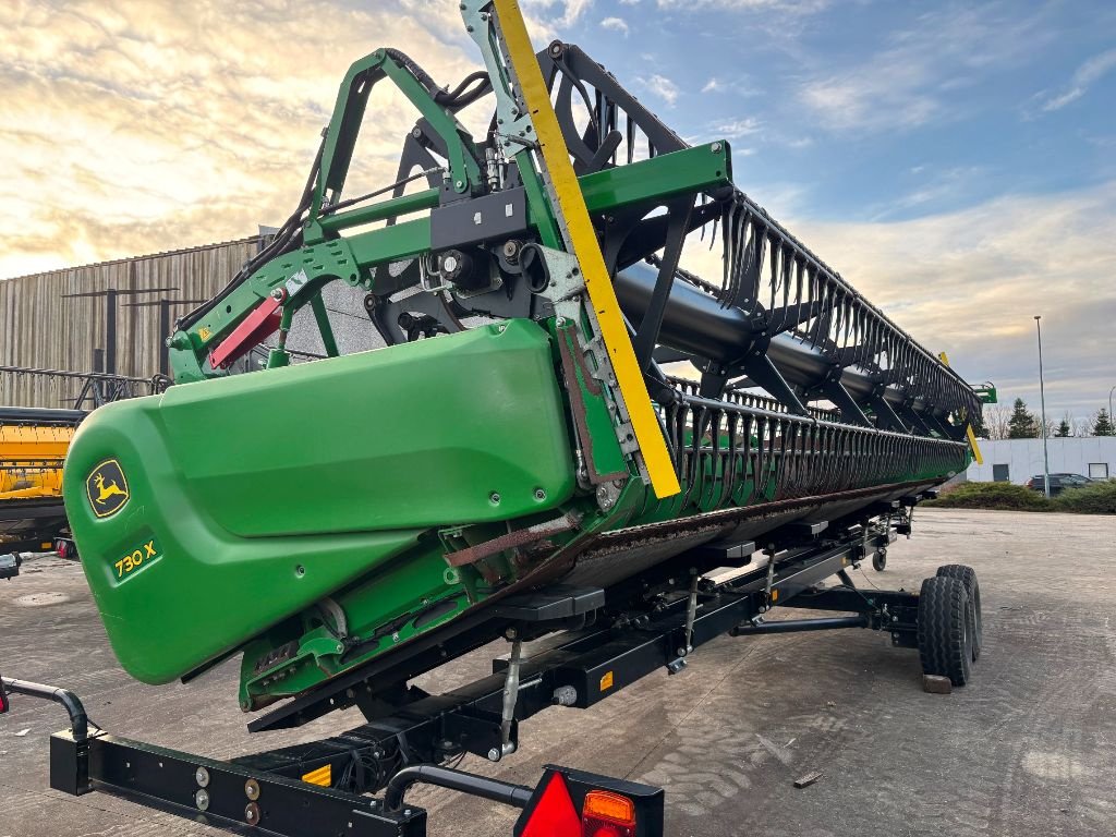 Mähdrescher van het type John Deere T670 I Hillmaster, Gebrauchtmaschine in Baillonville (Foto 9)