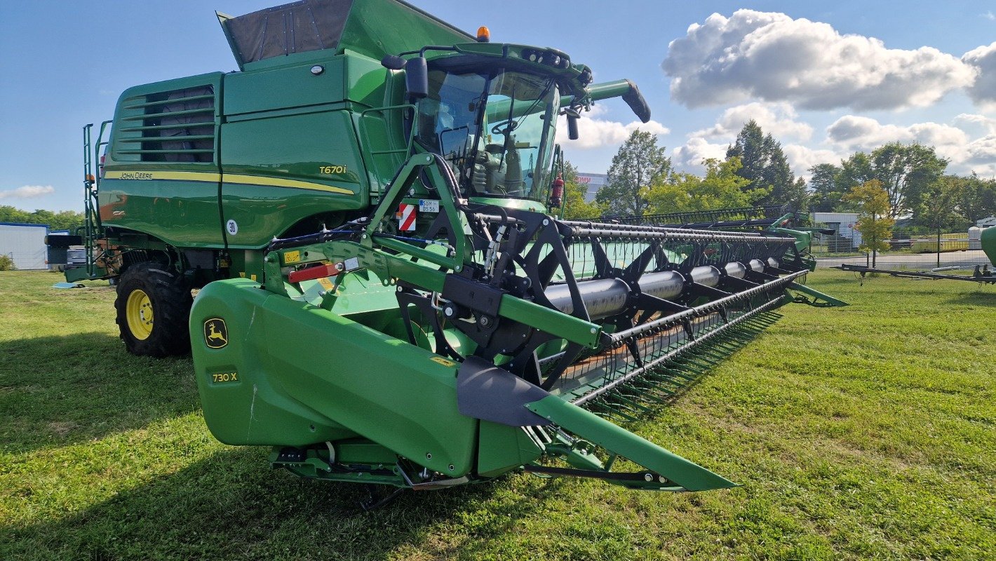 Mähdrescher typu John Deere T670 mit 730X, Gebrauchtmaschine v Barnstädt (Obrázek 4)