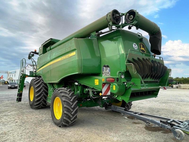 Mähdrescher του τύπου John Deere T670, Gebrauchtmaschine σε SAINT-GERMAIN DU PUY (Φωτογραφία 4)